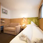 Riders In Hotel Sölden
