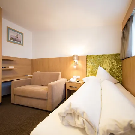 Riders In Hotel Sölden