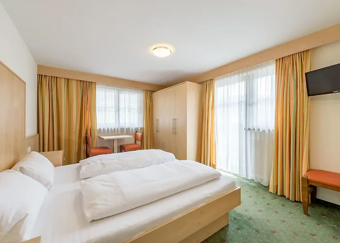 Riders In 3* Sölden