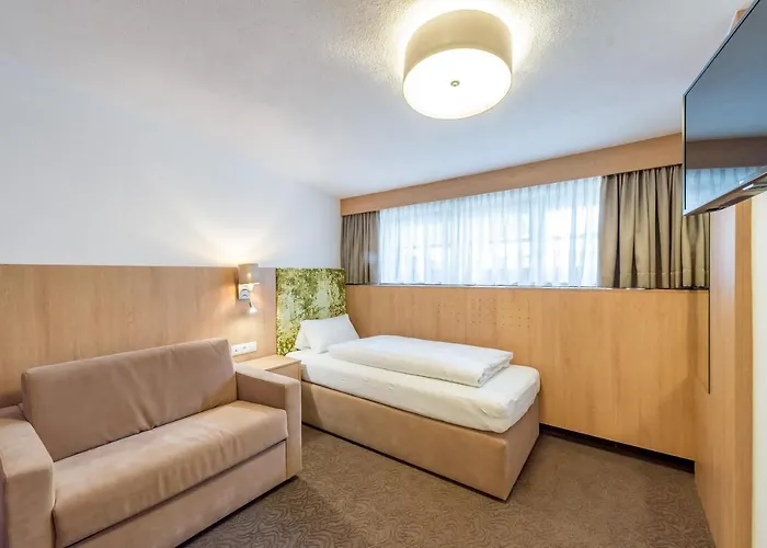 Riders In فندق 3*