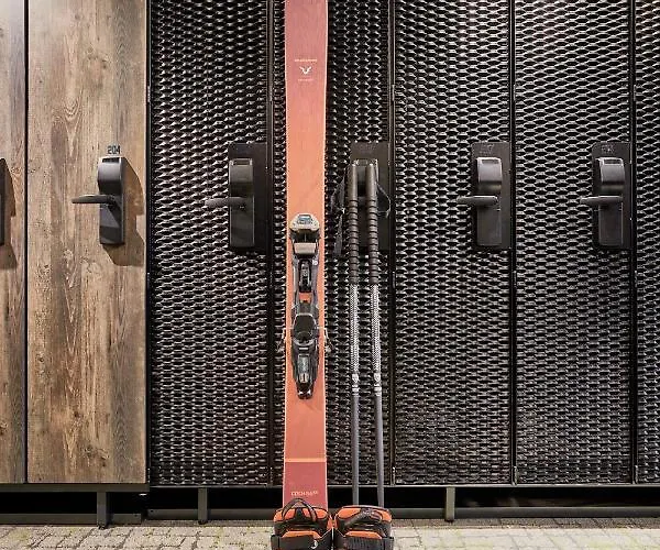 فندق Riders In 3*