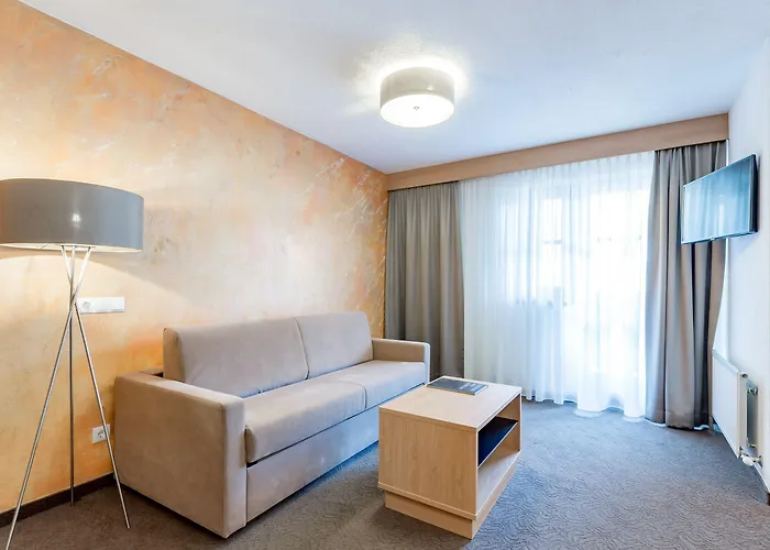 فندق Riders In 3*